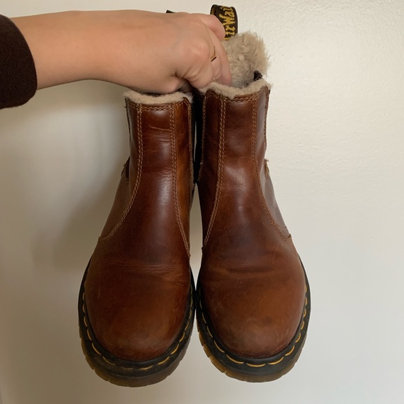 Brown Leather Shearling-Lined Chelsea Boots - Women - Picture 2 of 5